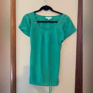 Nice maternity blouse with adjustable tie in back